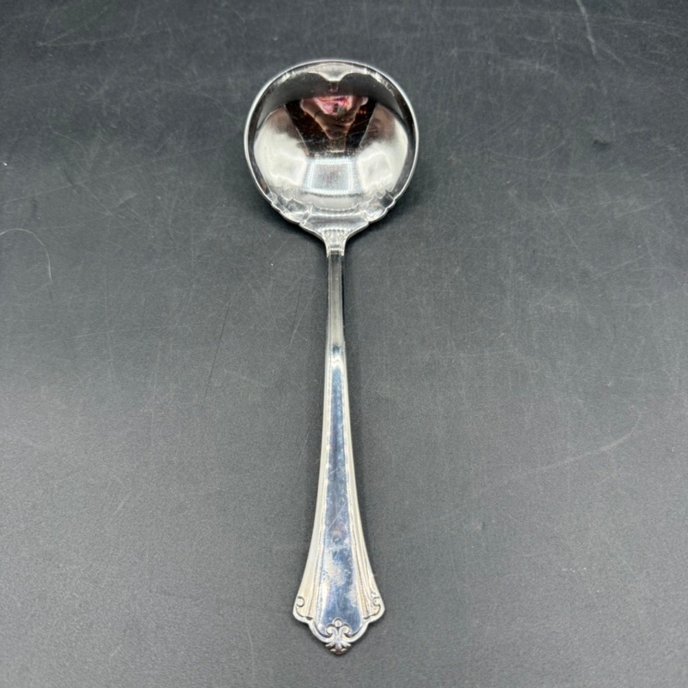 Vintage Oneida Anticipation Ladle Scalloped Vintage